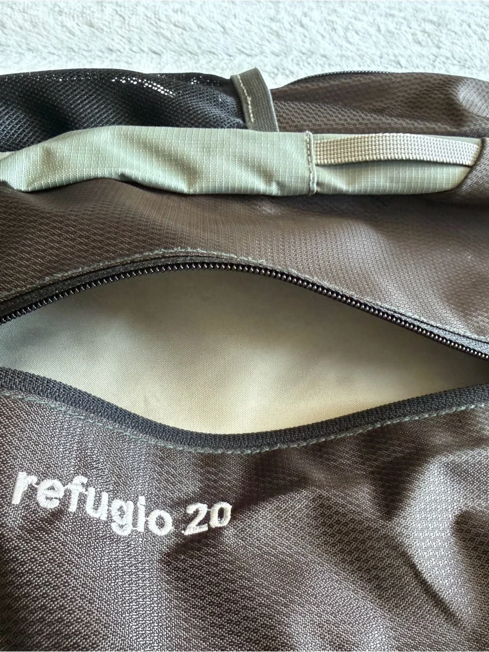 Deuter Refugio 20L Daypack Backpack